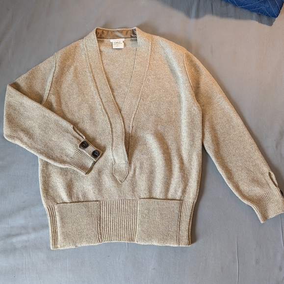 Chloe Beige Wool Deep V Cardigan w/Pockets & Buttons - Picture 2 of 11